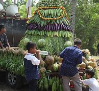 Gunungan Hasil Bumi